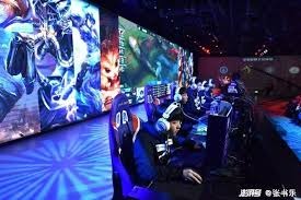 布朗尼预判了勒布朗的动作